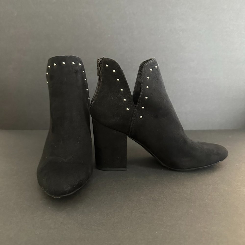 A New Day Black Suede Ankle High Boot with Silver Studs Size 8.5 - Picture 2 of 3